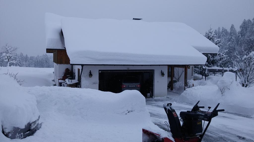 Ferienwohnungen Pension Sonnblick Krumbach  Exterior foto